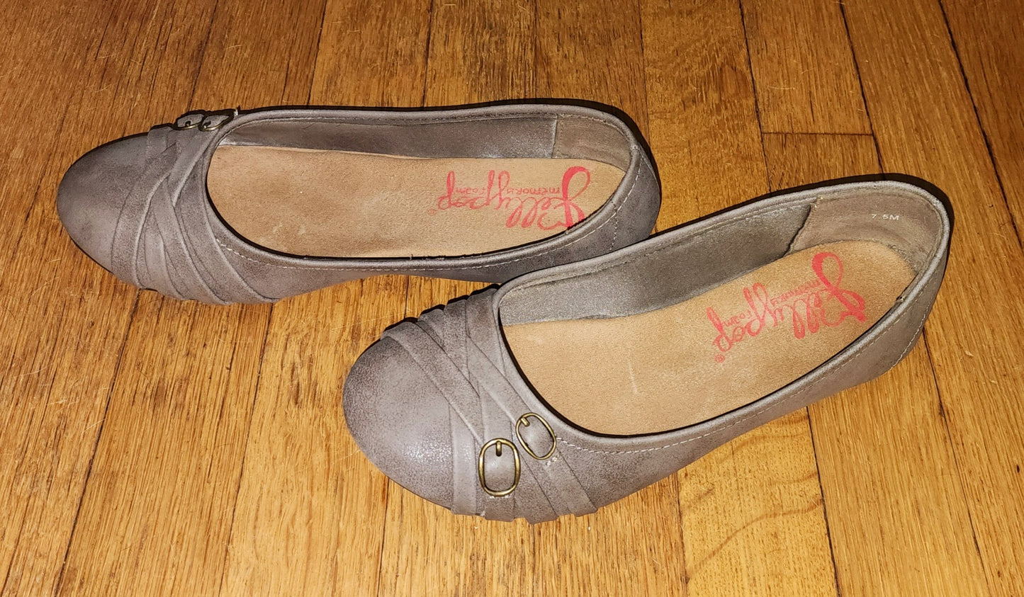 Gray Jellypop Ballet Slip On Flats with Buckle - Pre-Owned - Size 7.5